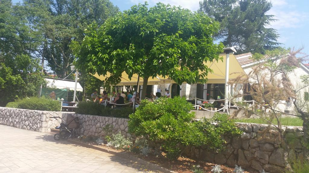 Villa Carpe Diem Vantacici Εξωτερικό φωτογραφία